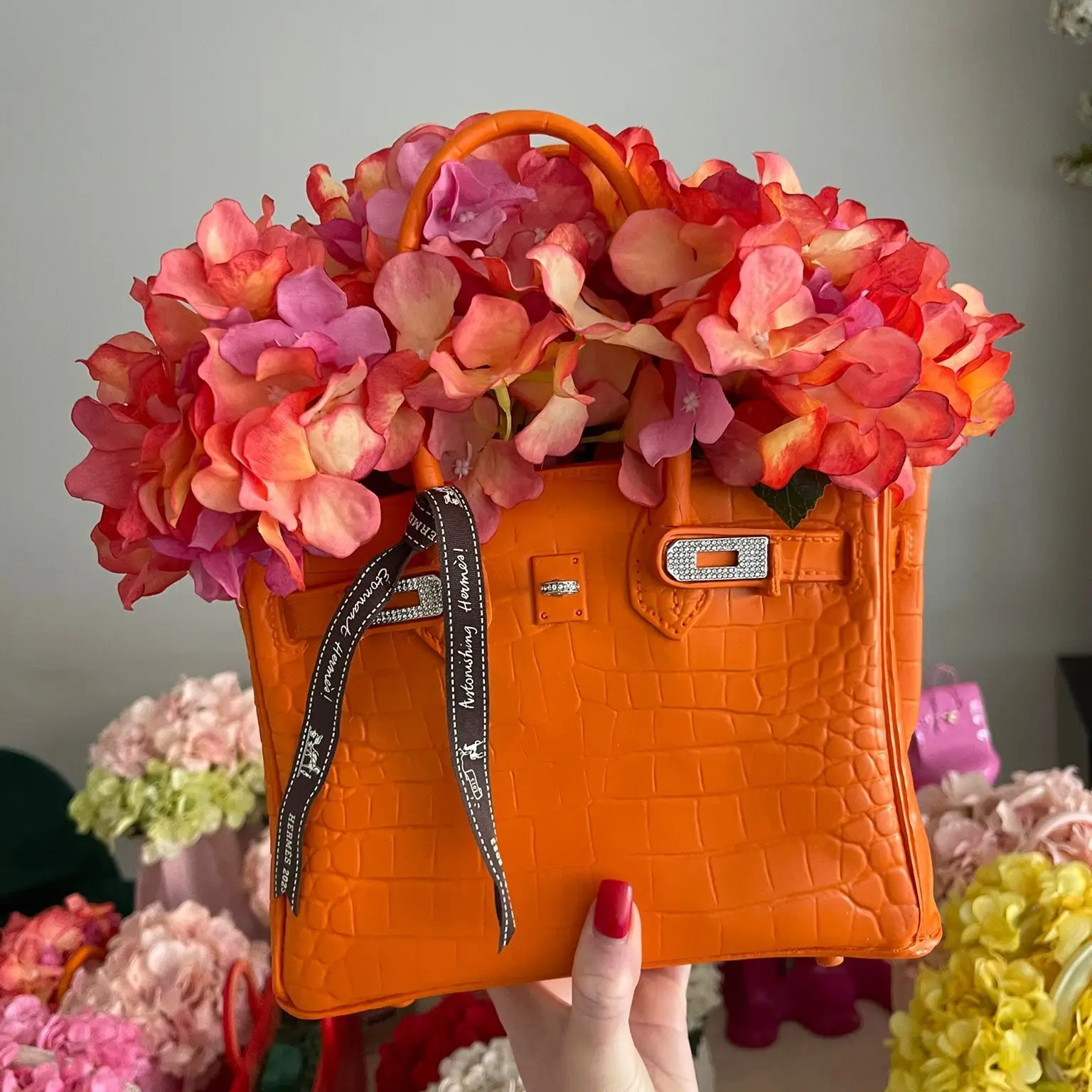 Home Platinum Handbag Shape Vase Luxury Villa Ornament Water Fillable Flower Vase Ins Style Tv Cabinet Tabletop Decoration