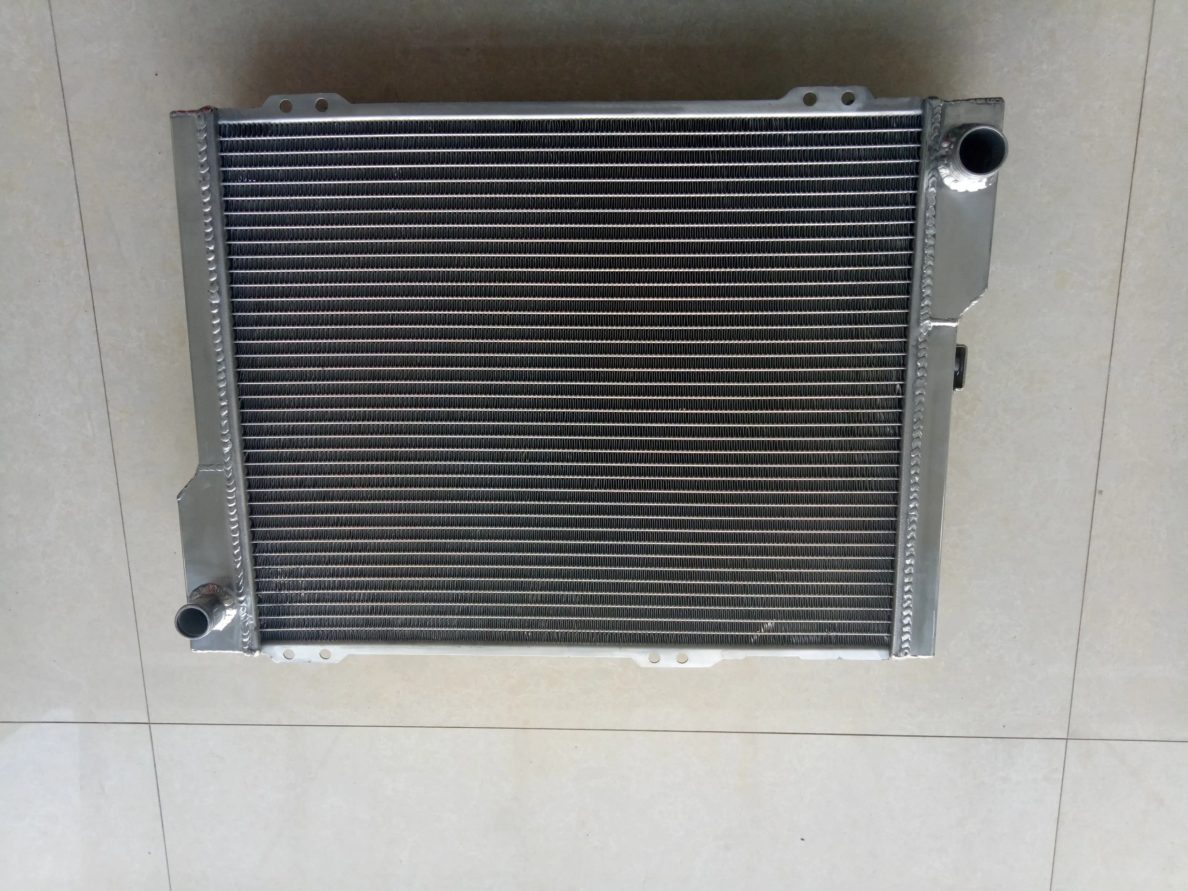 Aluminum Radiator for 1988-1992 Audi 80 B4/90 B3/Coupe B3 Quattro 2.3L 1989 1990 1991