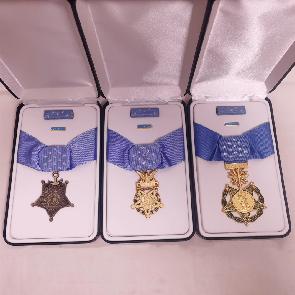 

American Honor Medal United States Air Force Navy Blue Ribbon Edition Collection Badge Original Box Replica