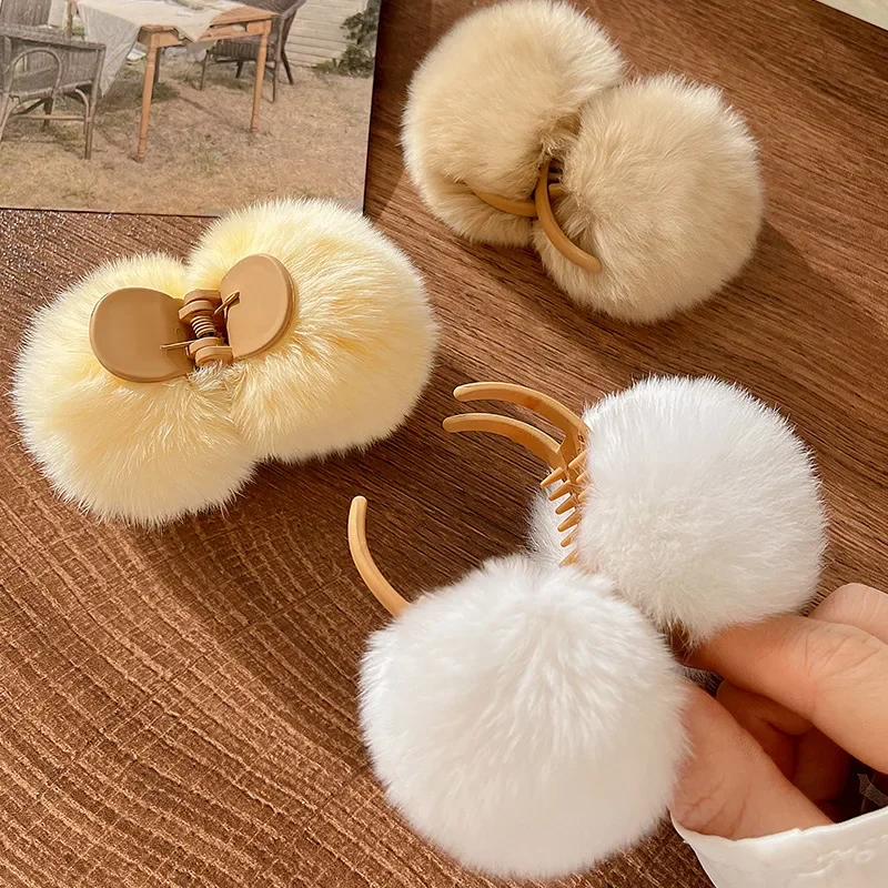 Women's Fluffy Crab Hair Clips Rabbit Hairpins Head Temperament Clips New Plush Hair Scratching Ponytail Hair Claws For Girls