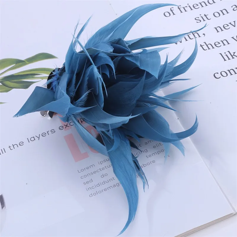 Fashion Feather Brooch Ostrich Plume Scarf Clip For Women Brooches Lapel Pins Dress Accessory Boutonniere Ladies Accessories