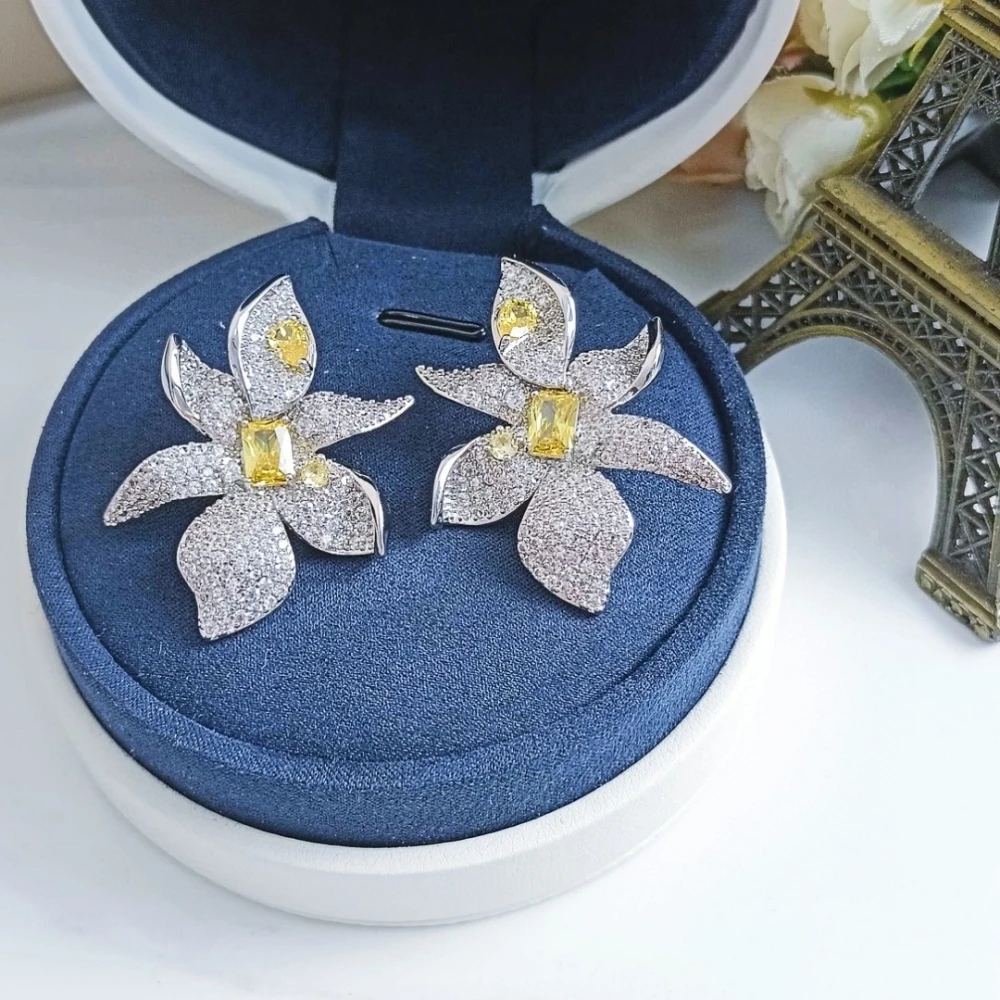 2023 New Iris Zircon Inlaid Earrings Two Ways To Wear Elegant Wedding Accessories Temperament Flowers Earrings