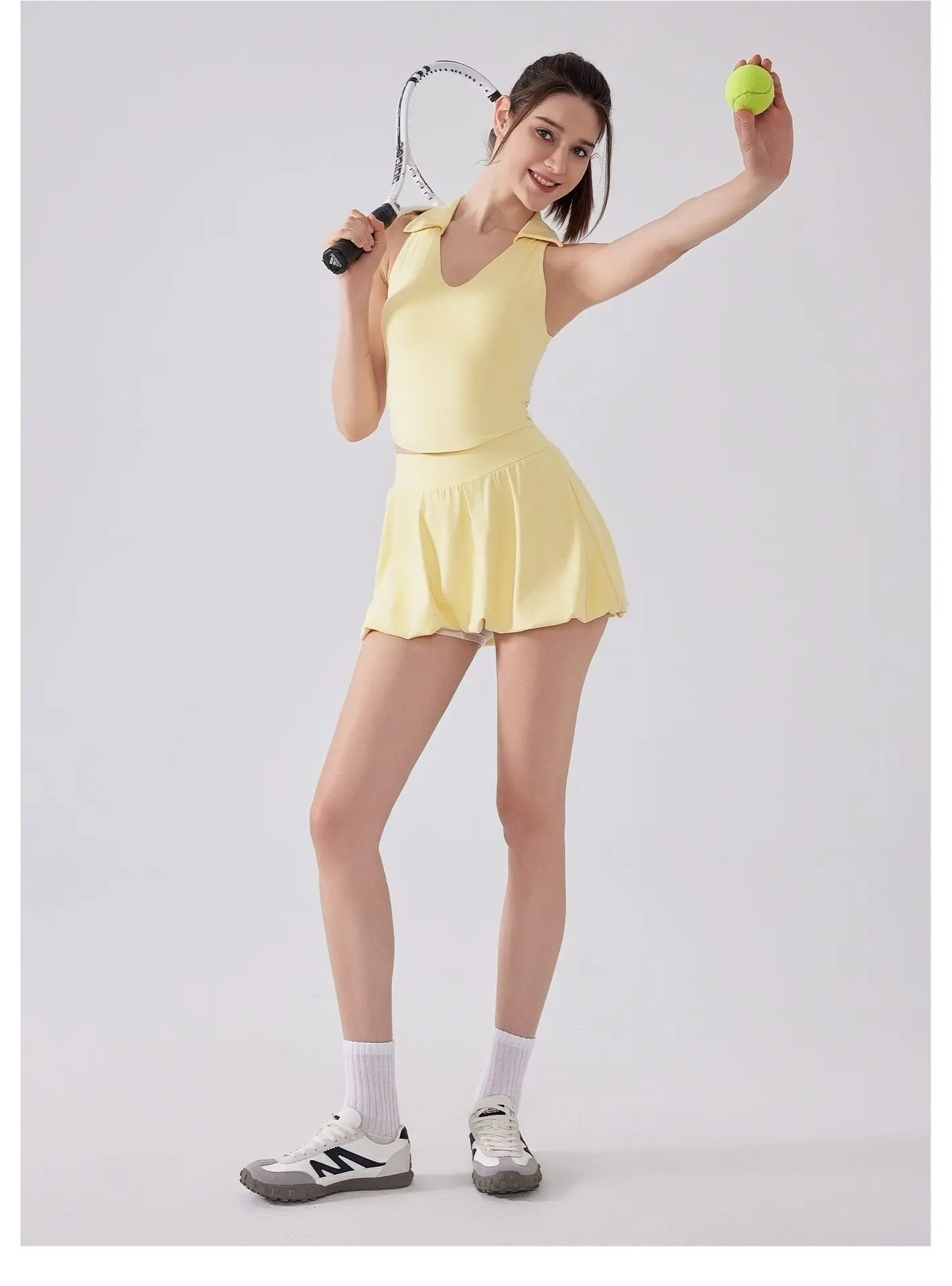 Sommerlicher Tennisrock für Damen in Nude, hohe Taille, Anti-Exposure, atmungsaktiv, mit Taschen, bauschiger Sportrock für Fitness, Laufen und Pilates. – Detail 6