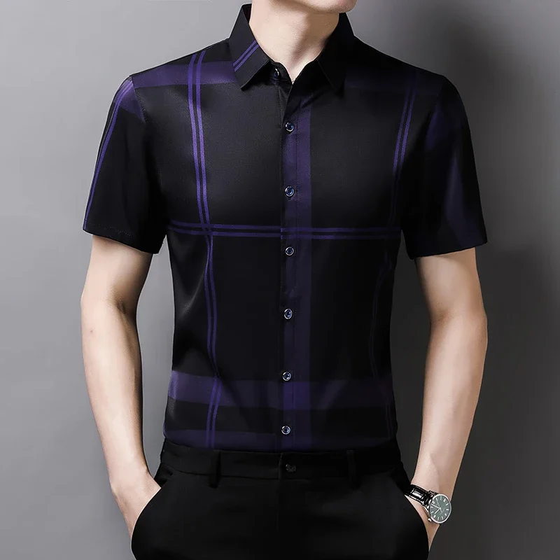 New Men\'s Business Casual Short Sleeved Shirt No Iron and Wrinkle Resistant Top