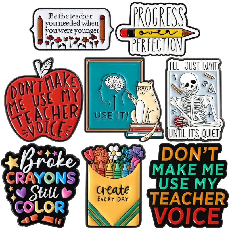 Lehrer-Zitat-Emaille-Anstecknadeln, personalisierte Katzen-Broschen mit Tafel und Bleistift, Cartoon-Apfel-Abzeichen, Taschen-Schmuck mit Totenkopf-Motiv, Geschenk für Freunde