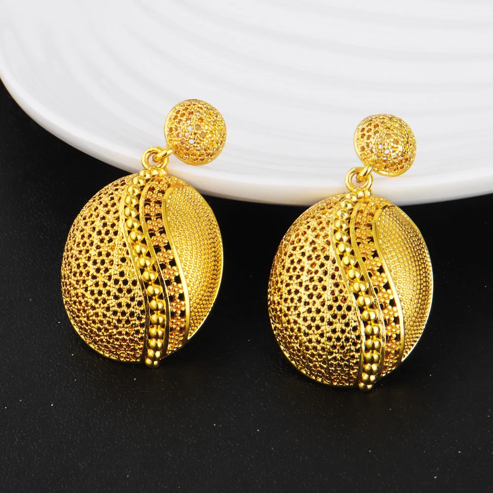 

Sparkling Floral Bridal Set Gold Tone Necklace Earrings Women Indian Wedding Gift