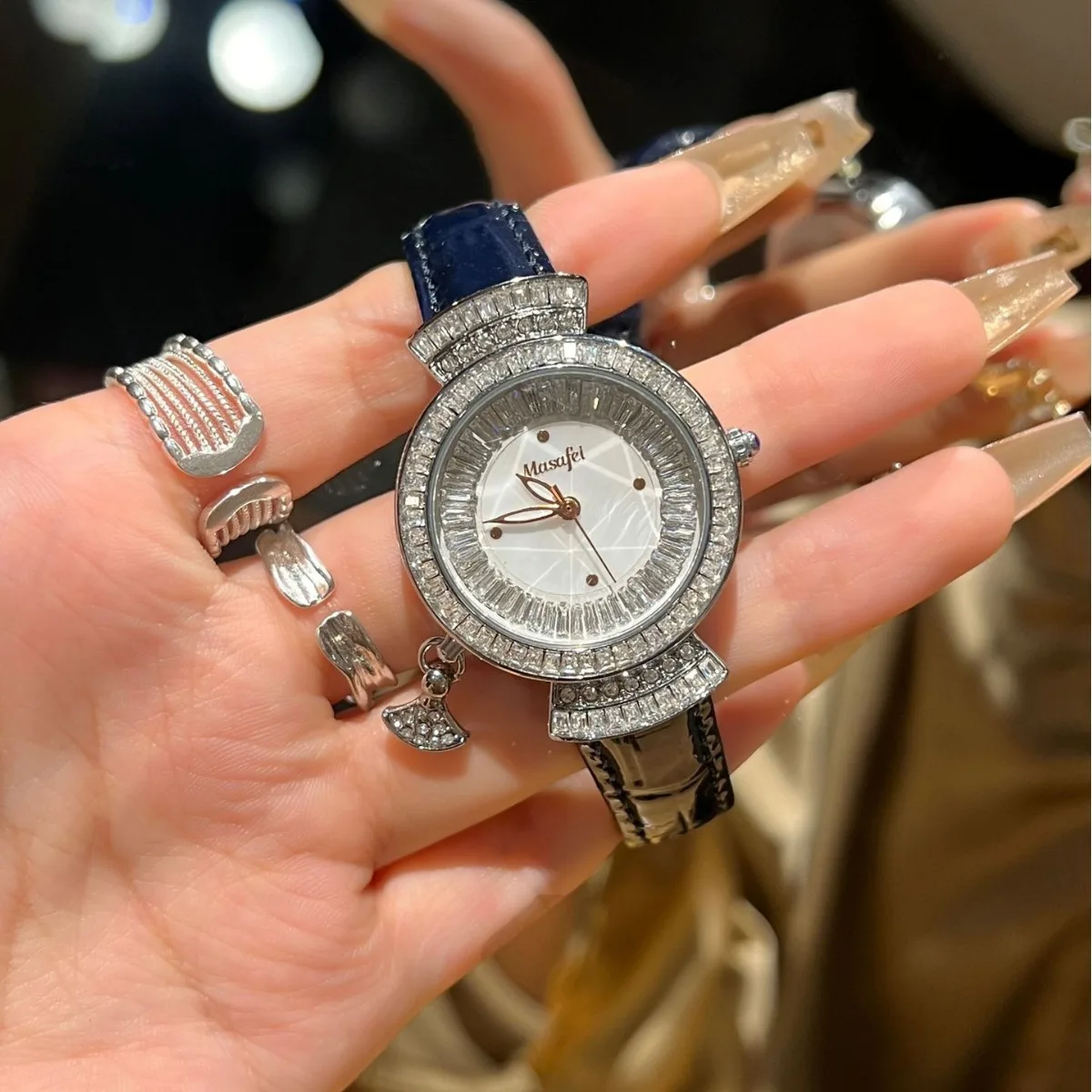 

Unique Full Diamonds Shaped Watches Women Rhinestone Luxury Fashion Brand Ladies Watch Diamond Bracelet AAA Wrist Watch Reloj