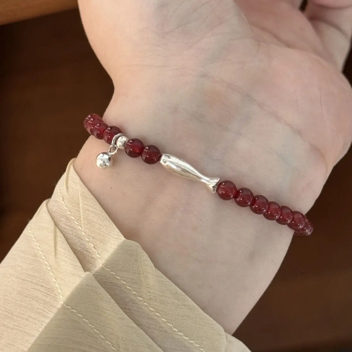 

Браслет-колокольчик из стерлингового серебра 925 пробы с рыбой кои, новый женский минималистичный роскошный регулируемый гипоаллергенный нежный подарок в китайском стиле