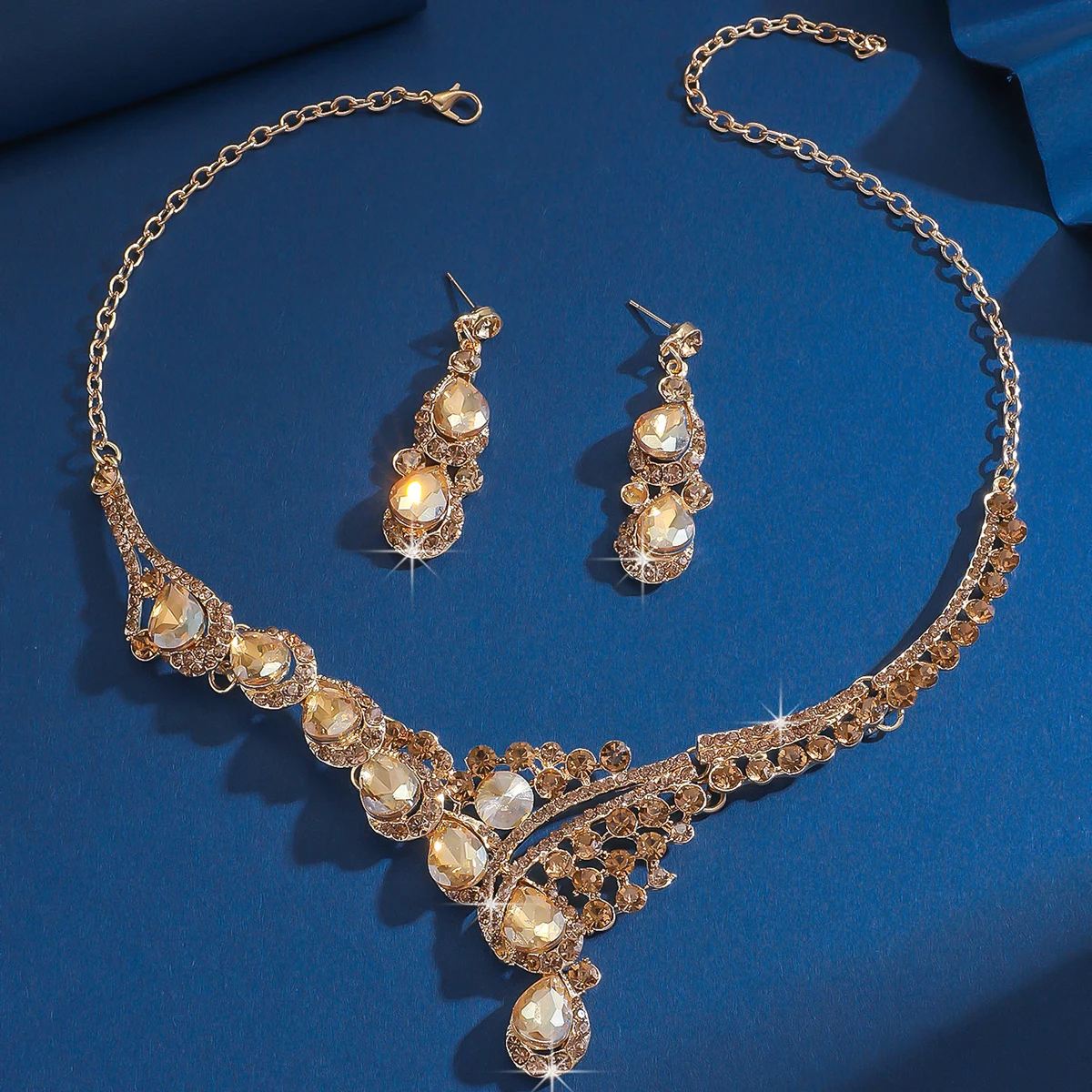 Cross border dazzling gemstone set adorned with diamond necklace, earrings, party and dance party two-piece set
