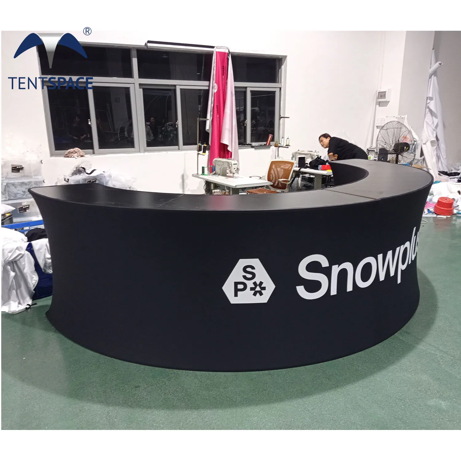 

Customized Folding Exhibition Reception Display Trade Show Front Desk with LED Light Aluminium Tube Frame Counter with logo