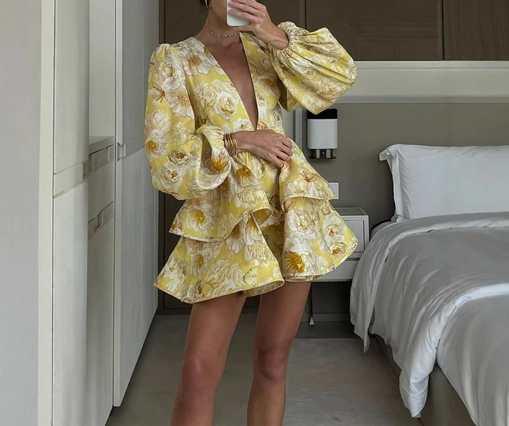 

Summer 2025 New French Elegant V-Neck Printed Cropped Dress Balloon Sleeve Cake Dress