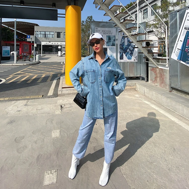 Spring New Style Soft Comfortable mid High Waist Clean Elastic Straight Leg Jeans Light Blue Denim Pants Women's Premium Fashion