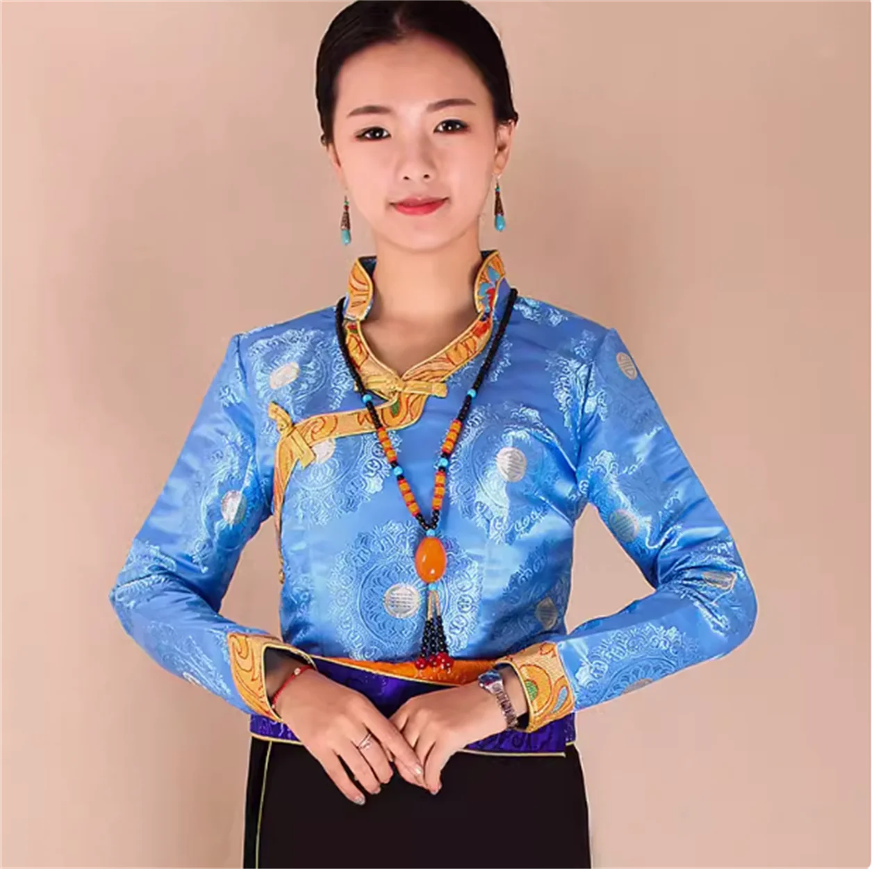 Xizang women's Tibetan clothes