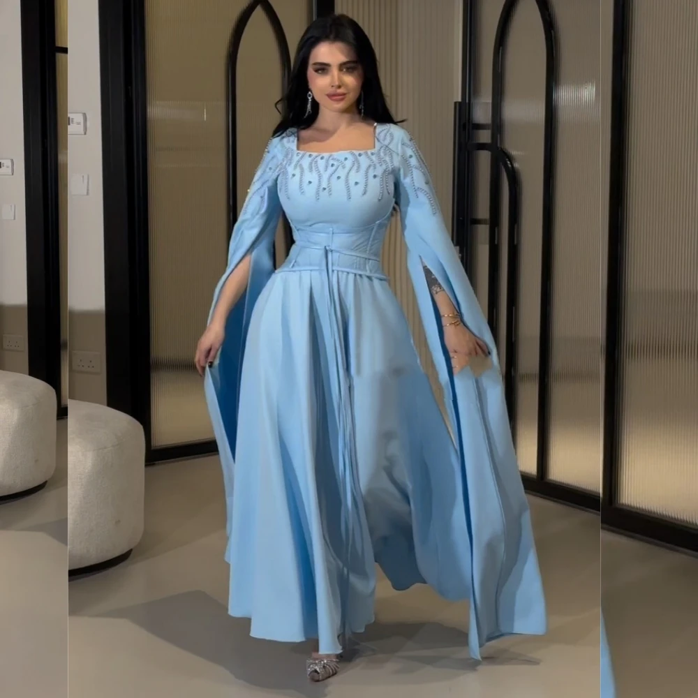 Maßgeschneidertes Saudi-Arabien-Jersey-Quinceanera-Kleid in A-Linie mit quadratischem Ausschnitt und Perlenstickerei. Midi es