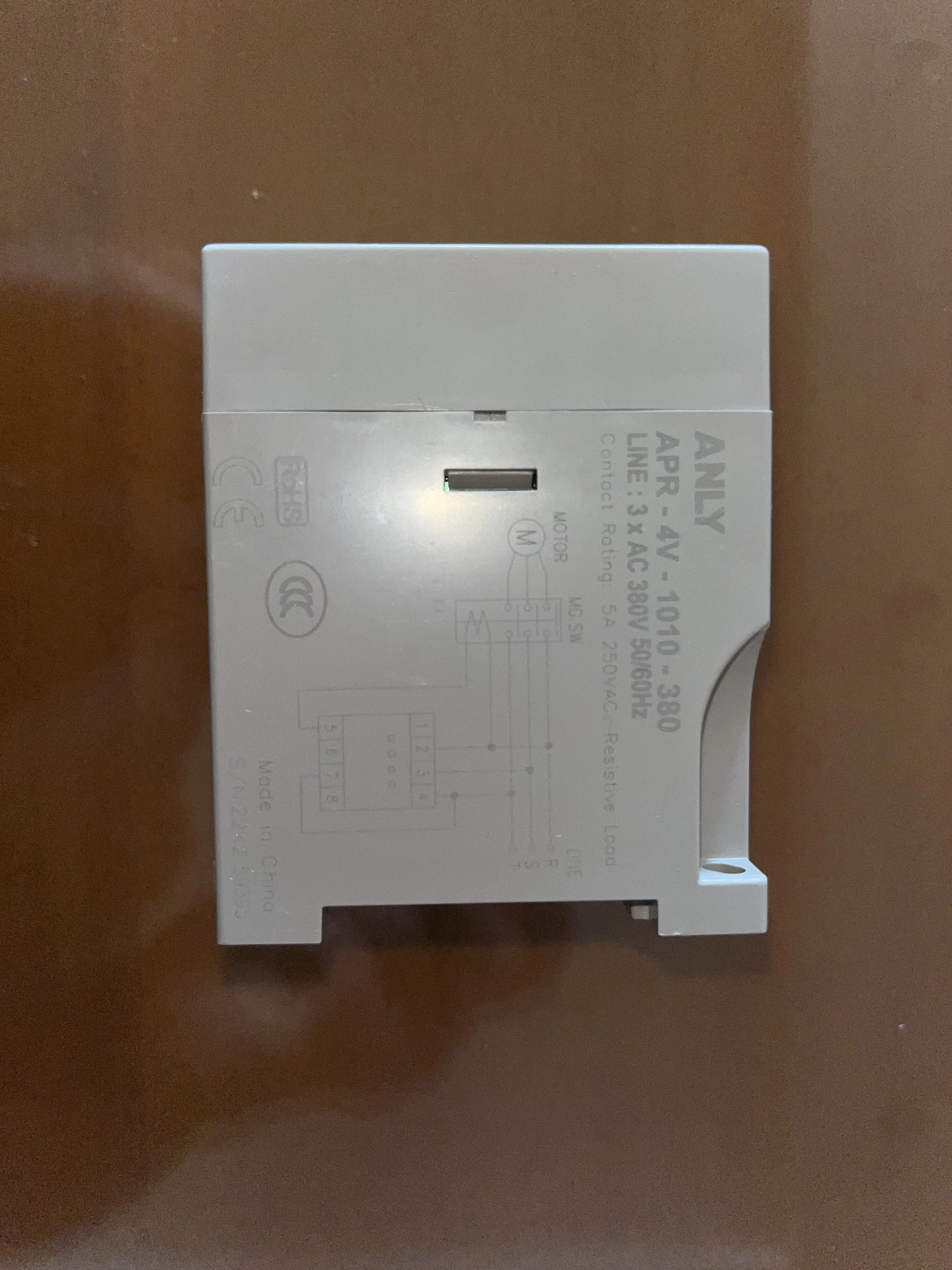 ANLY  APR-4V three-phase voltage phase sequence protection relay