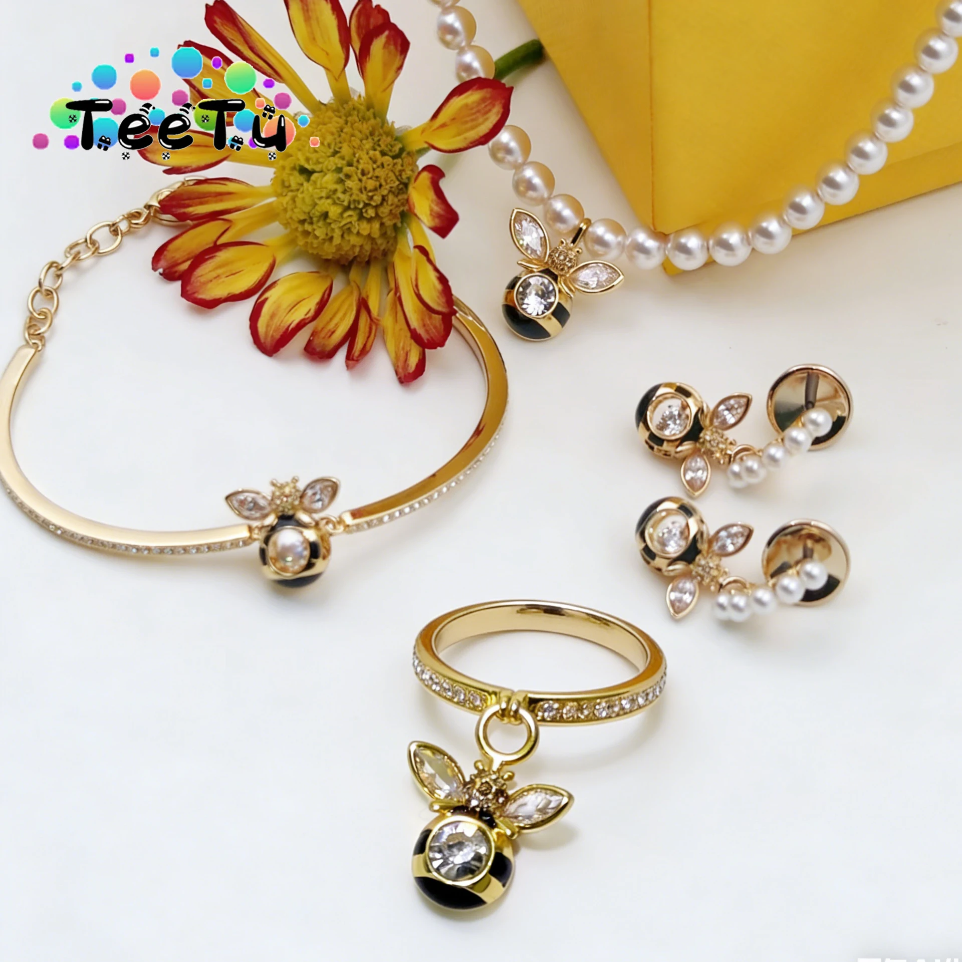 

2026 High Quality Party Jewelry Sets Charm Gold Bee Blue Green Water Drop Crystal Pendant Luxury Women's Necklaces Ring Earrings