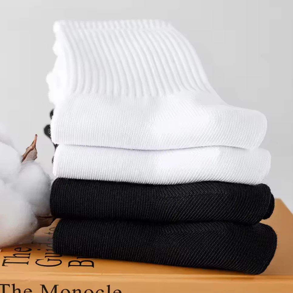 Thumbnail 4 - #20 Best Womens Socks to Buy In 2026