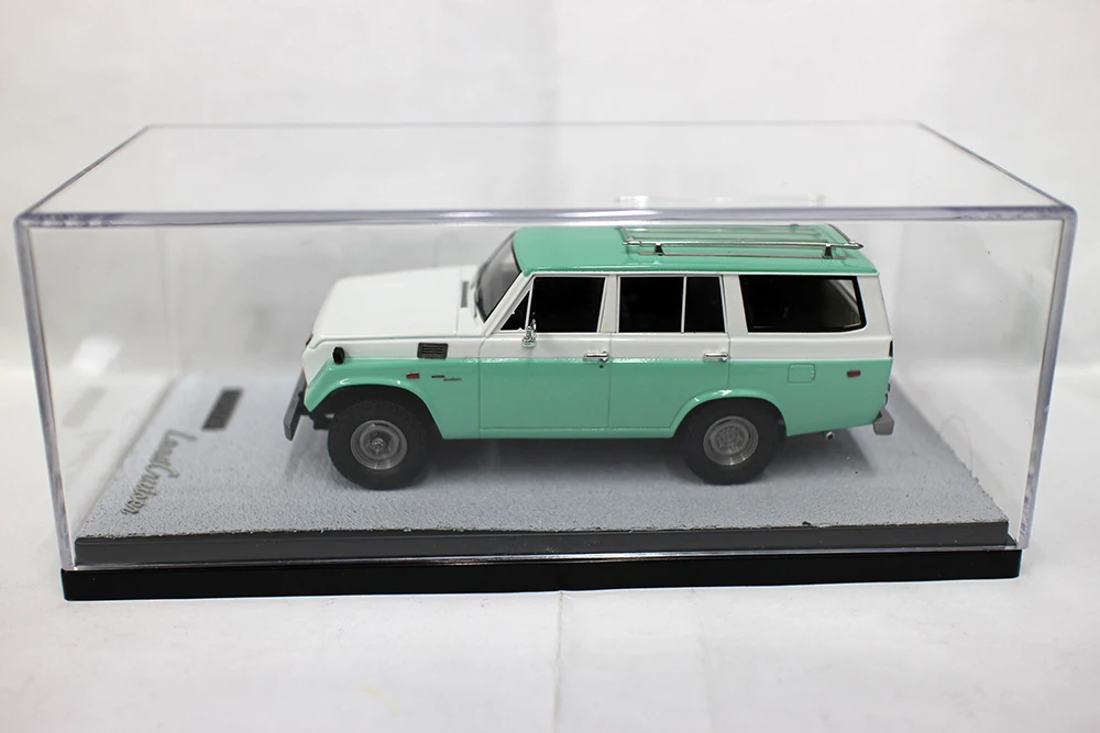 Resin Car Models 1/43 Scale LandCruiser FJ55 For Collection gift