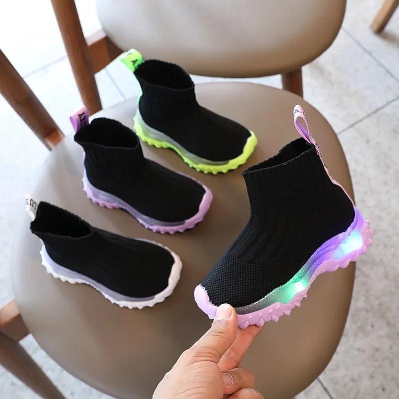 Kids LED Shoes for Boys Girls Fashion New Girls Sock Shoes Flashing Light Knitted Soft Sole Luminous Boys Sneakers Breathable