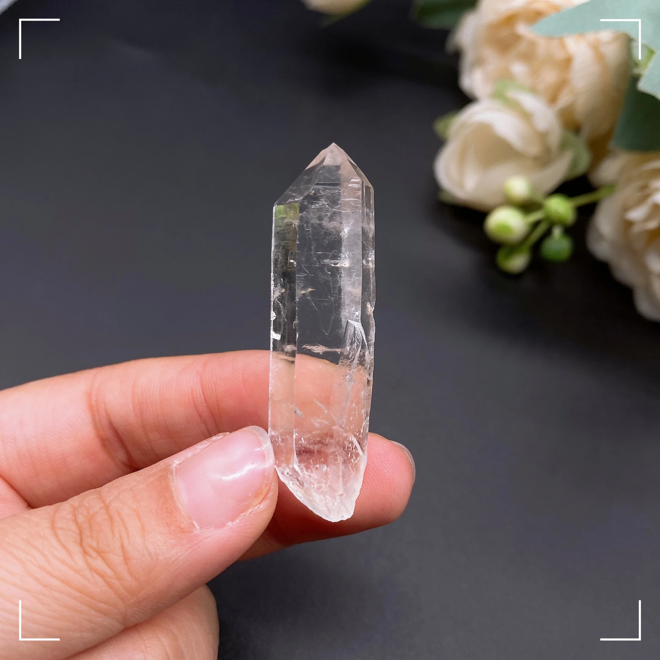 Wholesale 100g Unpolished Clear Quartz Crystal Raw Column Stone Wand Point Healing Stones Home Decor Natural Quartz Crystal Gift image 2