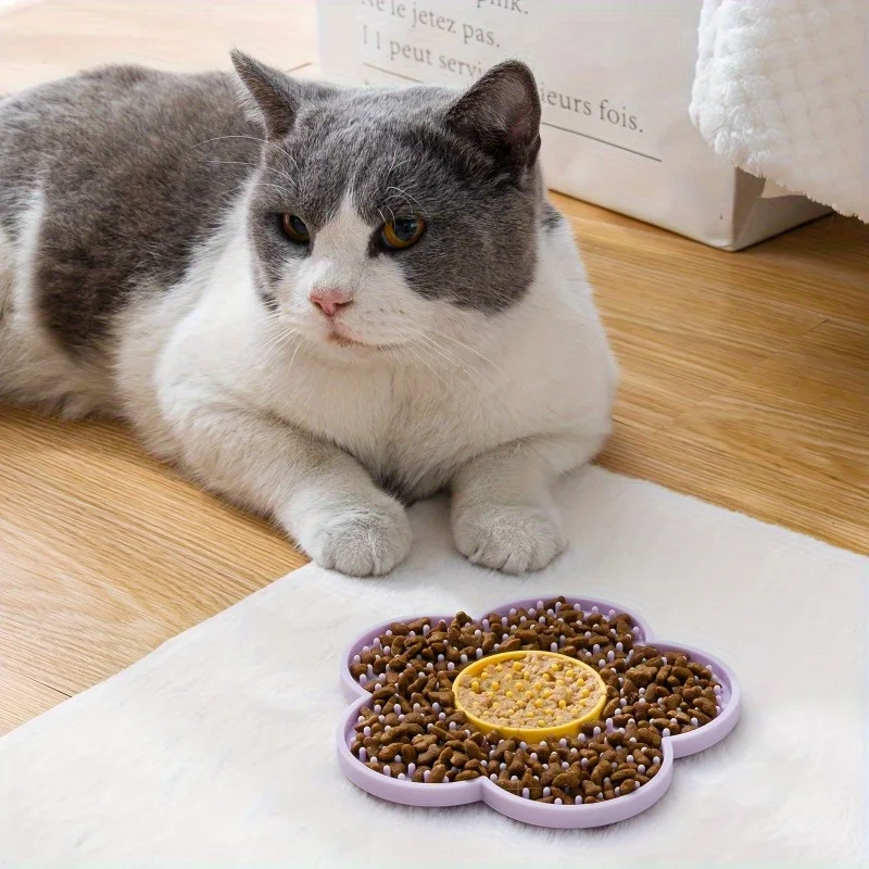 Lovely Flower Lick Mat for Dogs Cats Slow Food Plate Slow Feeder Non-Slip Suction Cups Silicone Dog Pet Slow Food Licking Pad
