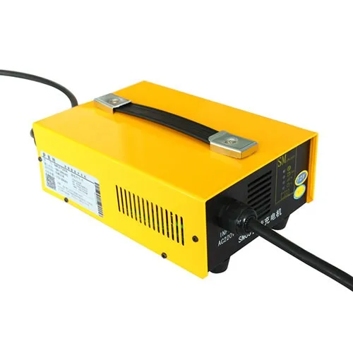 2.5KW SMC10 Series Portable Charger for Lead Acid or Lithium LiFePo4 NCM NMC LTO Battery