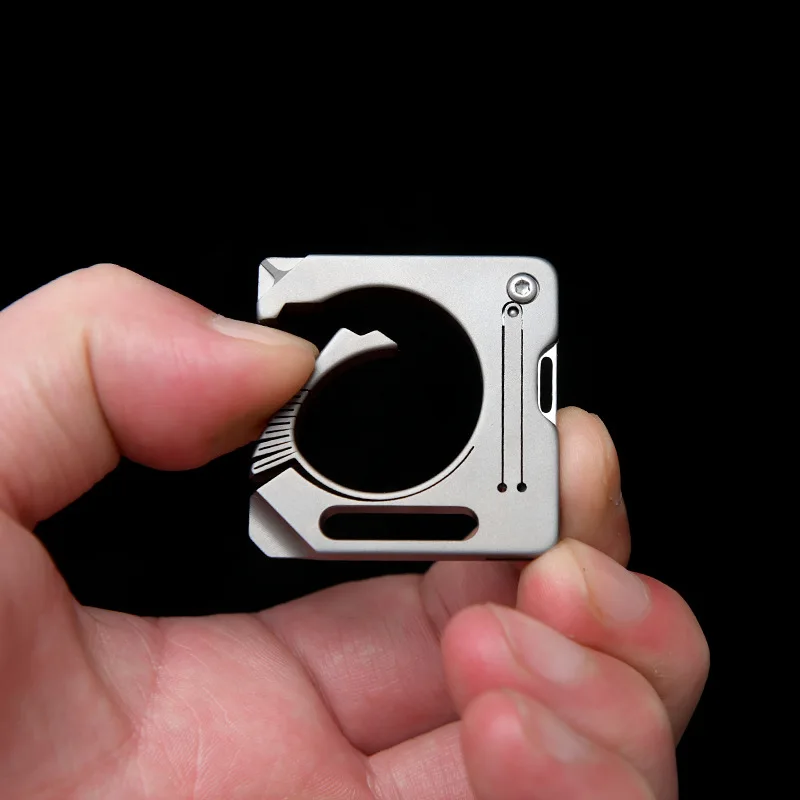 

NEW Titanium Alloy Keychain Mini Multifunctional Folding Knife Cross Shaped Screwdriver Portable Tool for Unboxing Small Knife