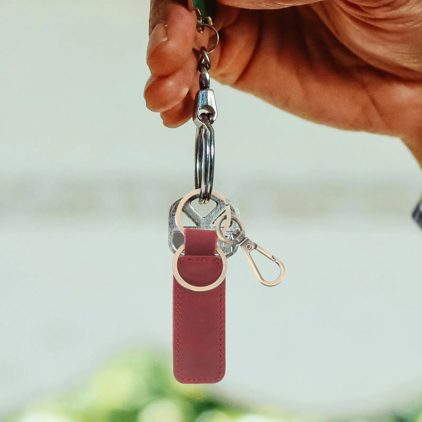 

Vintage Keychain With Metal Ring Durable Key Holder For Car Keys, Retro Style Key Fob Pendant, Car Keychain Accessories