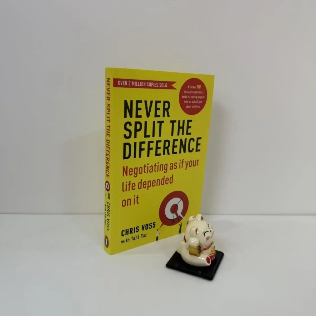 English Version of Never Split The Difference Strong Negotiation Chris Worth Философия Books Libro Книга Philosophy Booklibreria