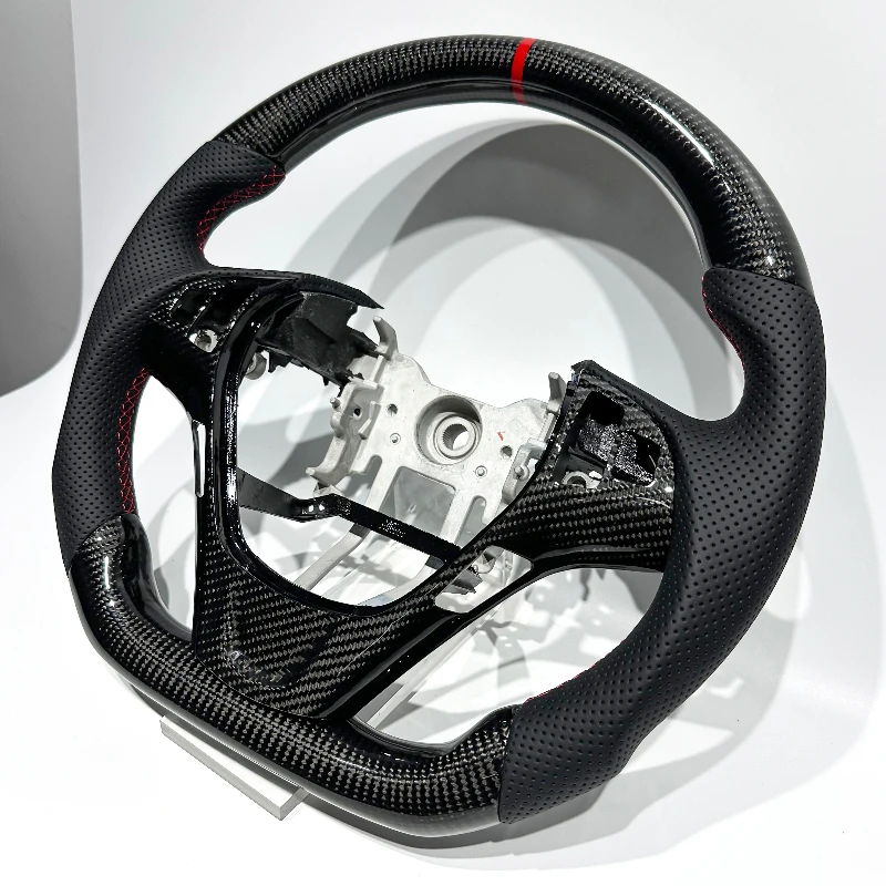 

Новый руль из карбона и кожи для Hyundai Genesis Coupe (2010-2016) — аксессуар класса Haute Couture
