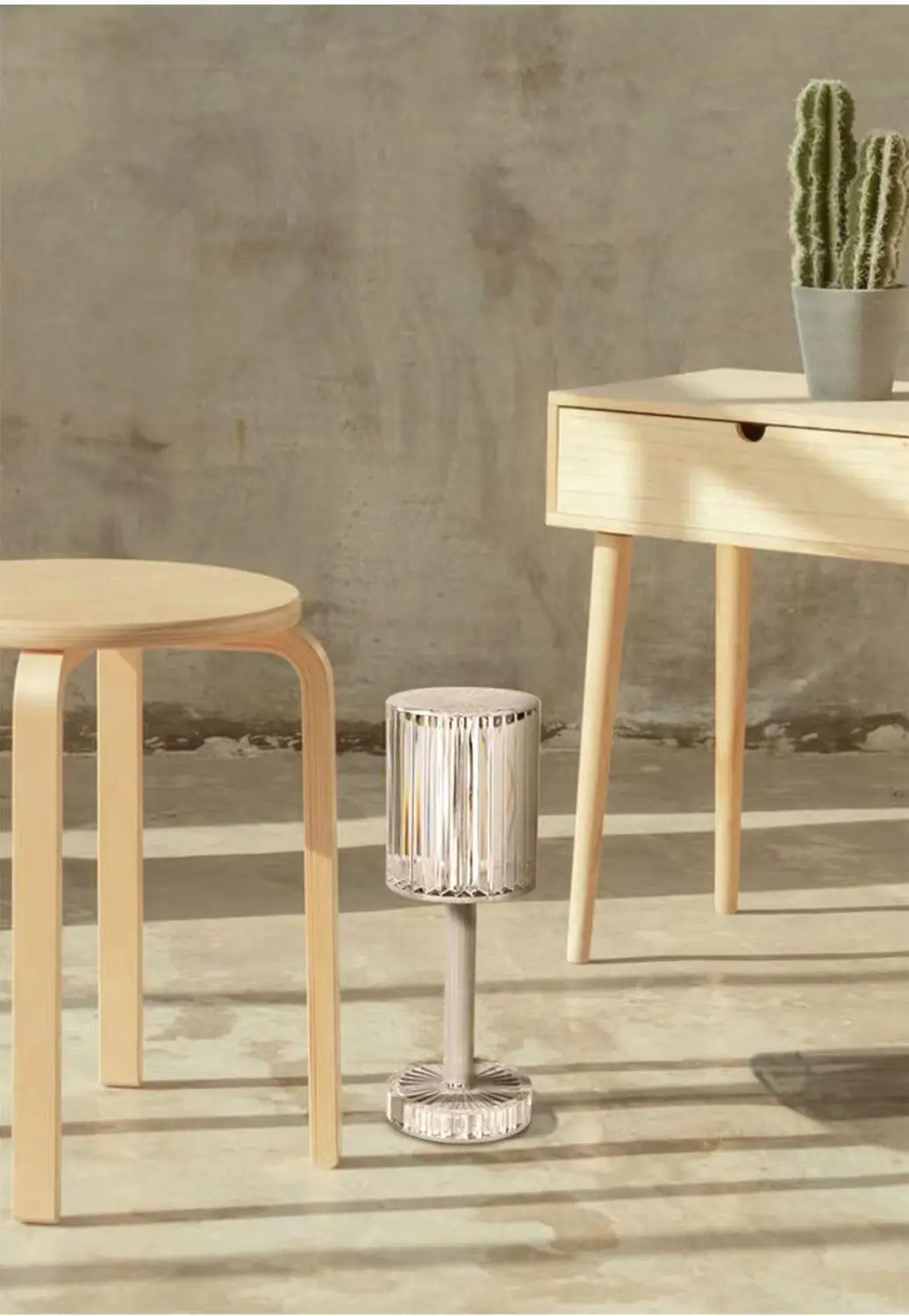 Moderno luxo candeeiro de mesa cristal criativo quadro metal para o quarto decoração casa luz da noite presente idéia sala luz lâmpada chão led