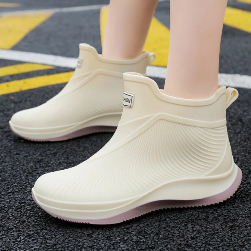 New Short Tube Rain Shoes Women Four Seasons Durable Waterproof Anti Slip Rubber Shoes Outdoor Anti Slip Waterproof Casual Shoes