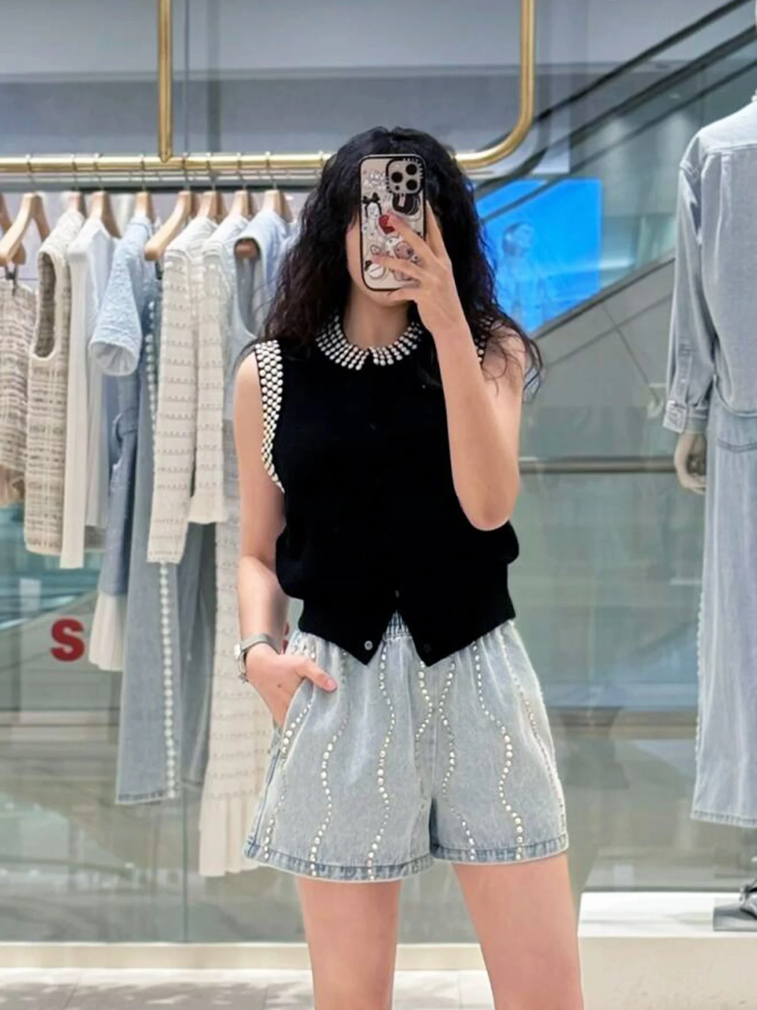 Faionable Simple Retro Small Fraance Sle Strickweste Svel Bead Embellied Damen Sommer Neuankömmling Top