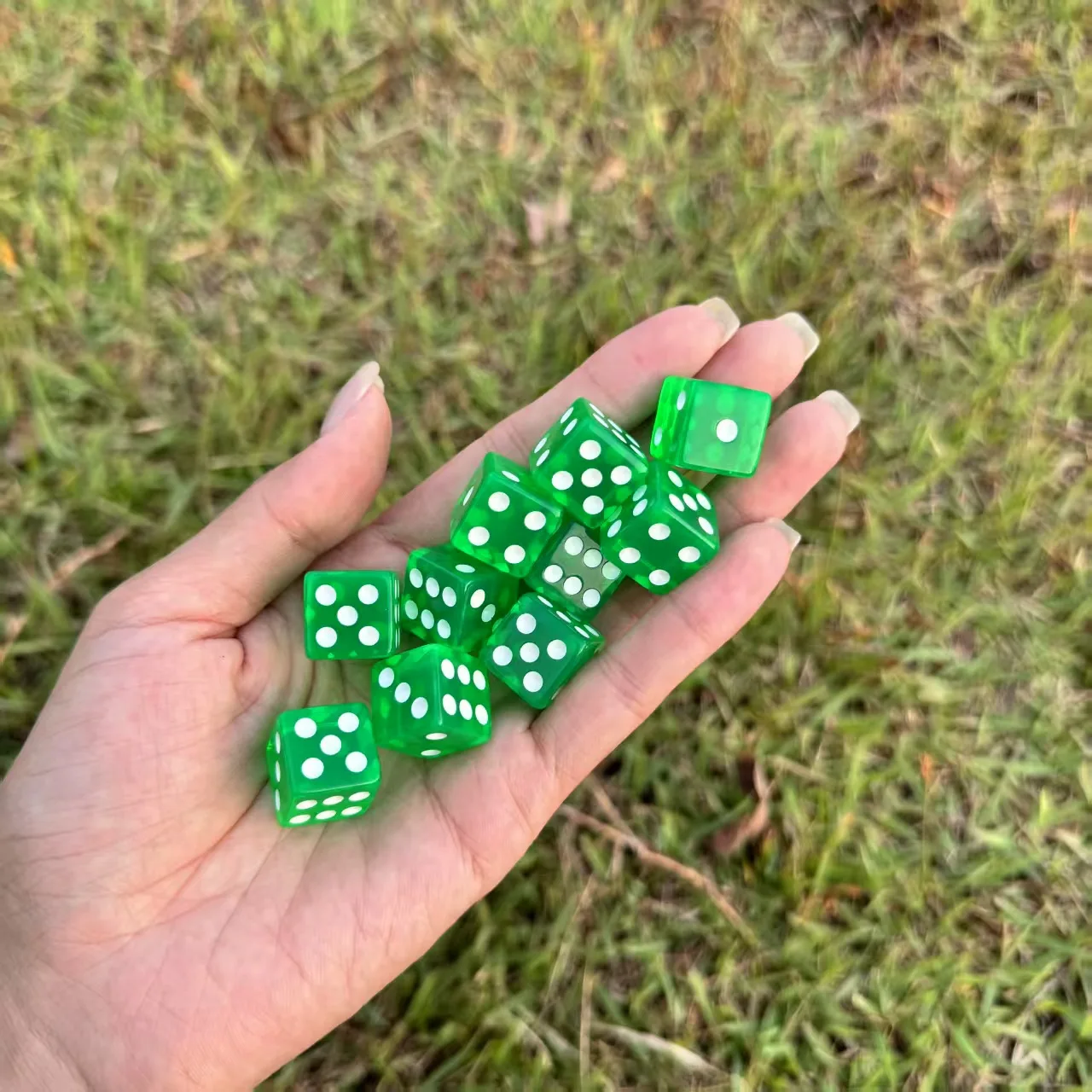 10Pcs/Set 16mm Transparent Colorful Acrylic Square Corner 6 Sided D6 Point Dice Casino For Family Board Gamessories