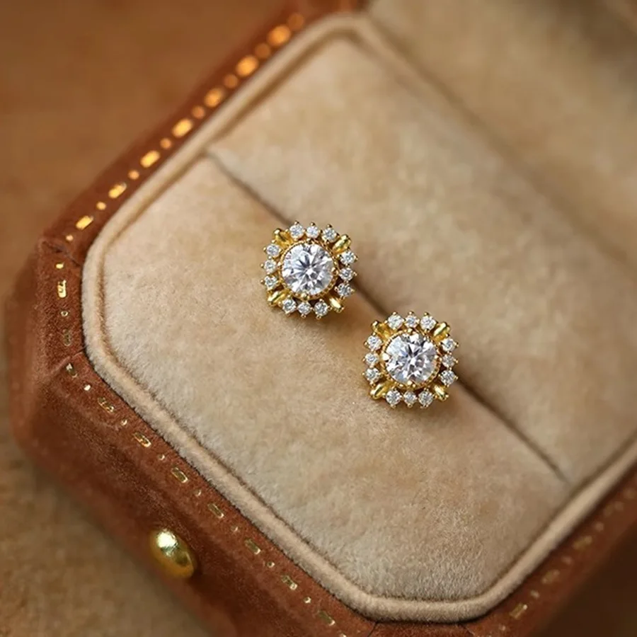 

Vintage Design, High-end and Versatile Temperament Earrings and Earrings, S925 Pure Silver Earrings and Earrings