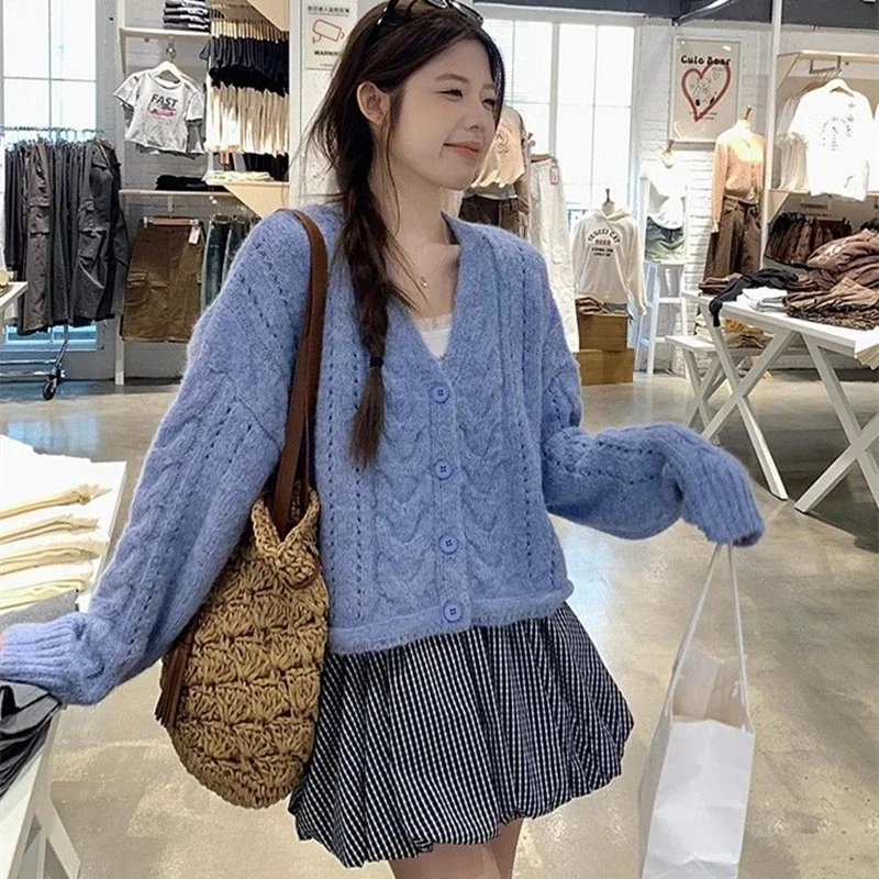 سترة Harajuku غير رسمية فضفاضة أنيقة برقبة على شكل حرف v Y2k سترة نسائية بأكمام طويلة سترة كورية متينة ملابس الشارع الشهير معاطف قصيرة