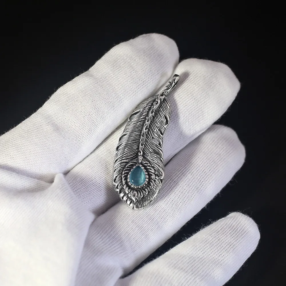 

Takahashi Goro's Goro Classic Retro Feather Pendant Distinctive Luxury Design Premium Quality Unisex Thai Silver Feather Pendant