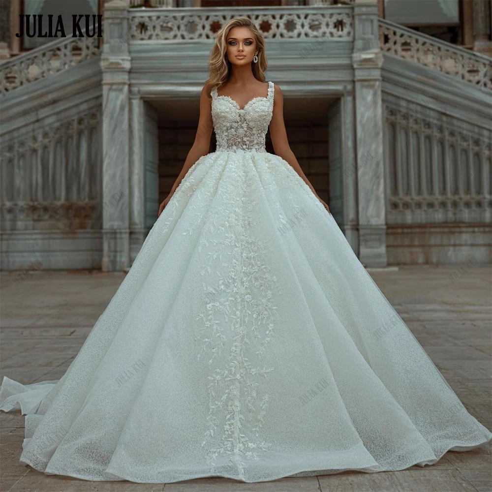 

Julia Kui Elegant Sweetheart A Line Wedding Dresses With Delicated Beads Pearls Embroidery Appliques Lace Bridal Gowns