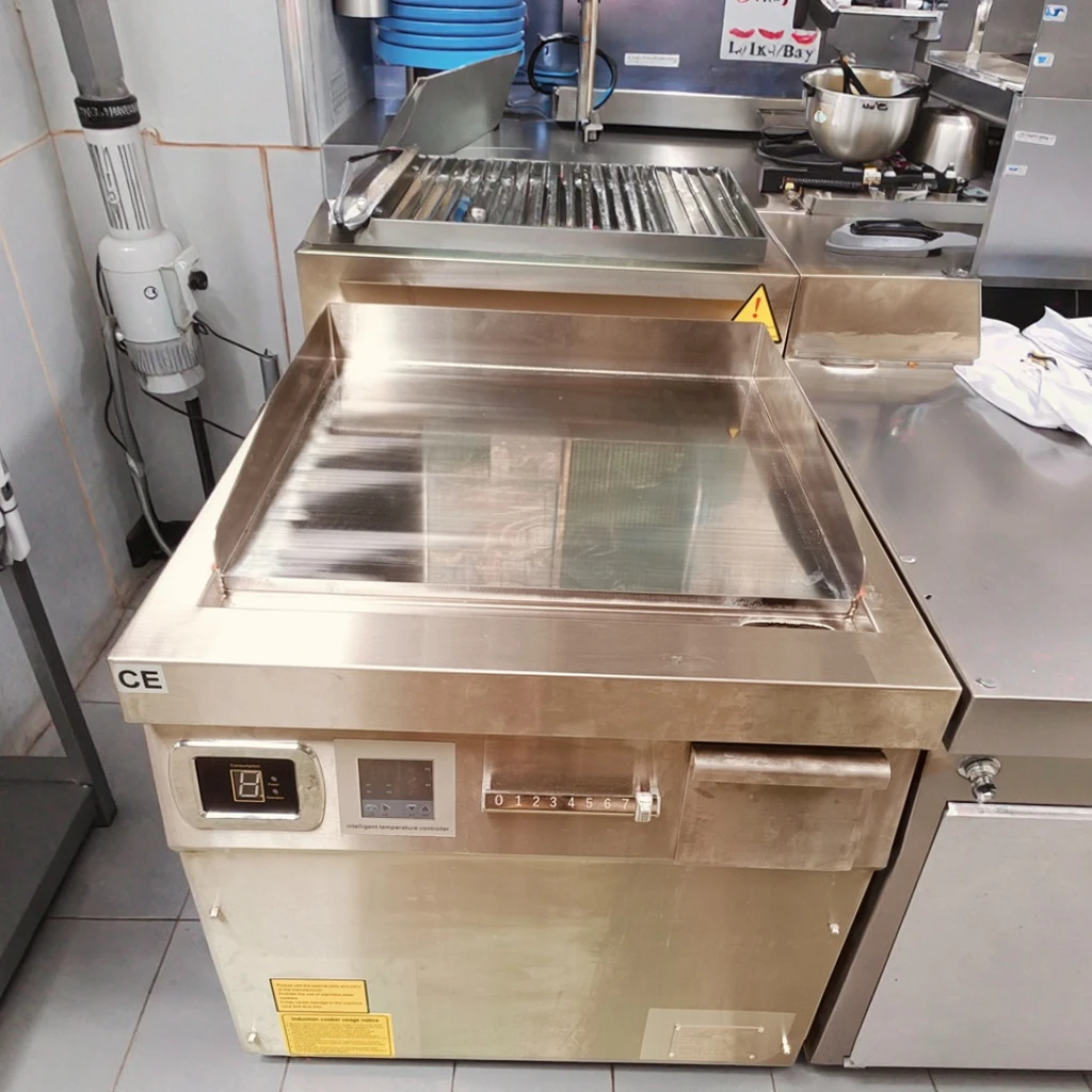 Electric Griddle Flat Top - 12 kW freistehender Induktionsgrill, Elektro-Grillplatte mit