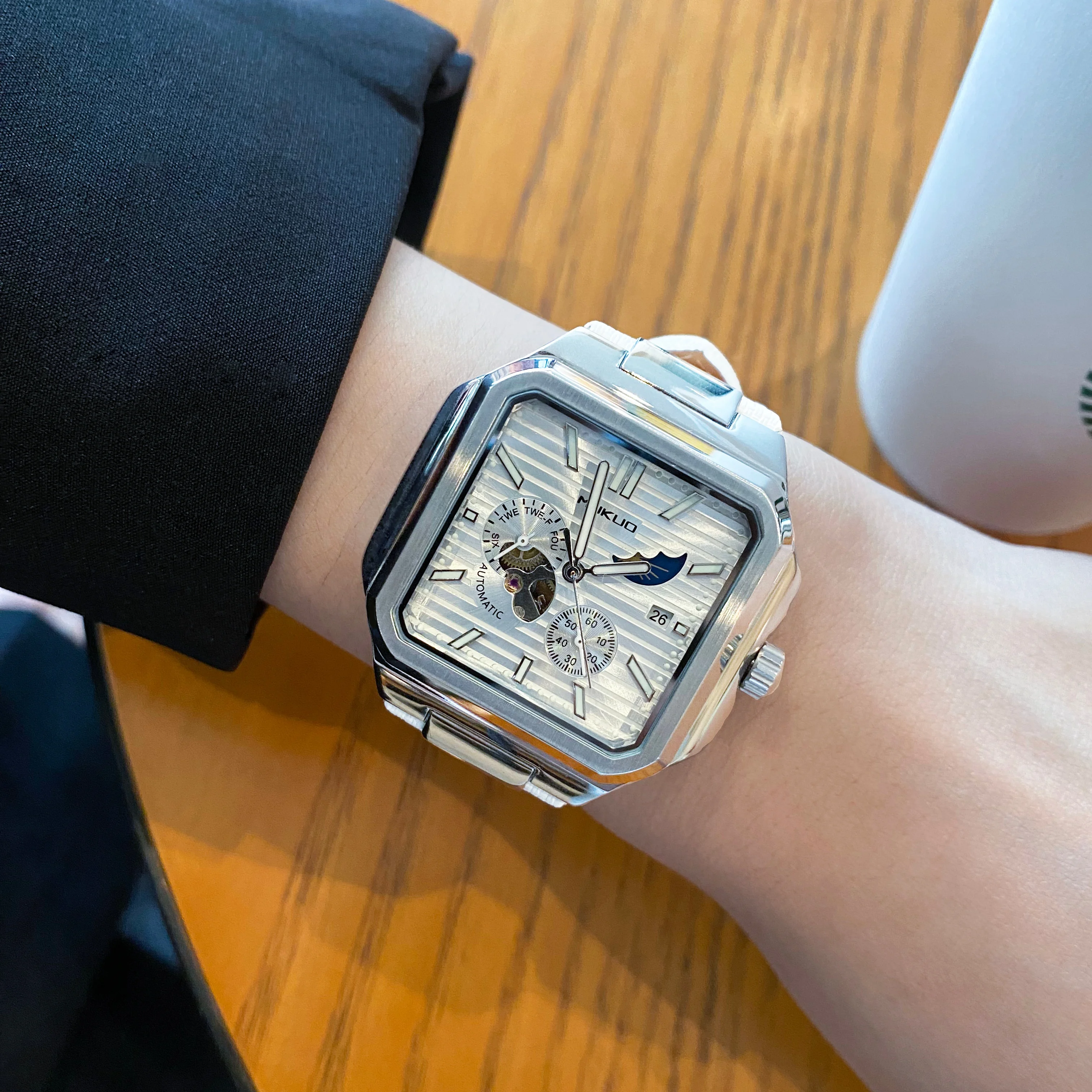 Роскошные персонализированные – обзор и цена Cartier Watch Tank