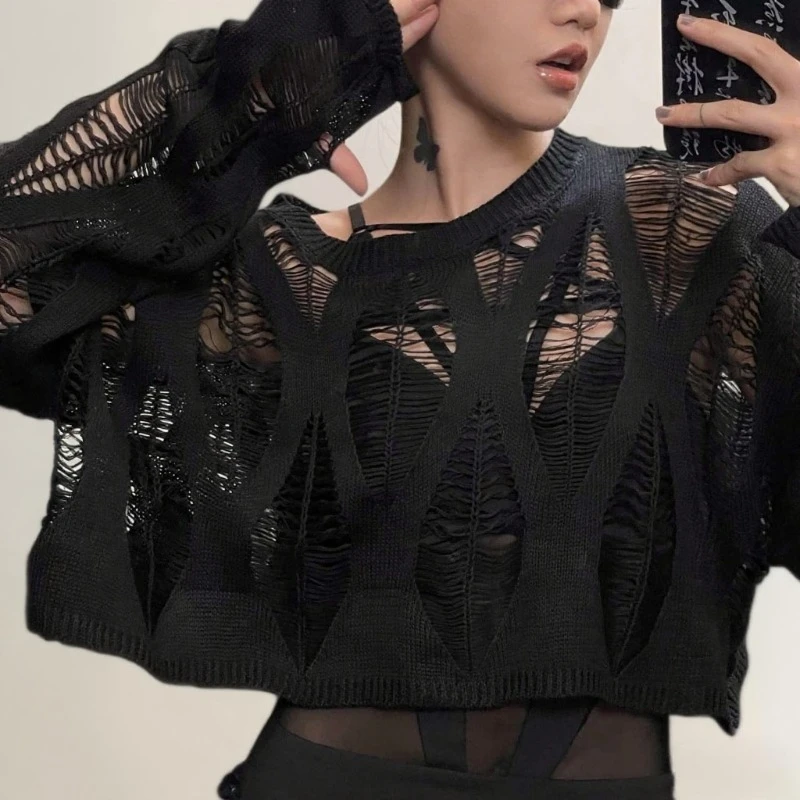 بلوزة محبوكة مجوفة واقية من الشمس بأكمام طويلة على الطراز القوطي أسود داكن مثير سترة رفيعة للنساء قطع علوية صيفية أنيقة Y2k
