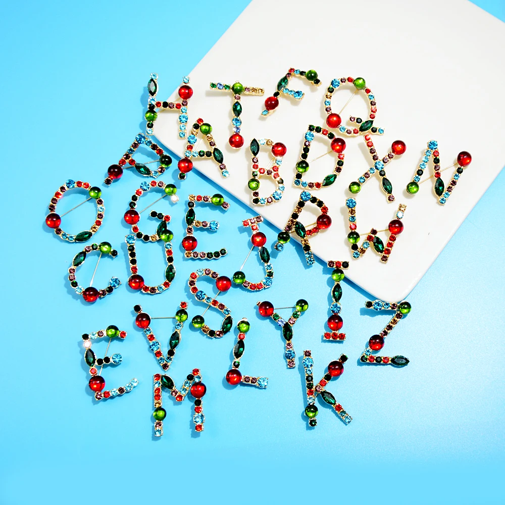CINDY XIANG 26 Letters Rhinestone Alphabet Brooch Letter Pin Colorful Design Fashion Jewelry ABC Pin High Qulaity Winter Gift