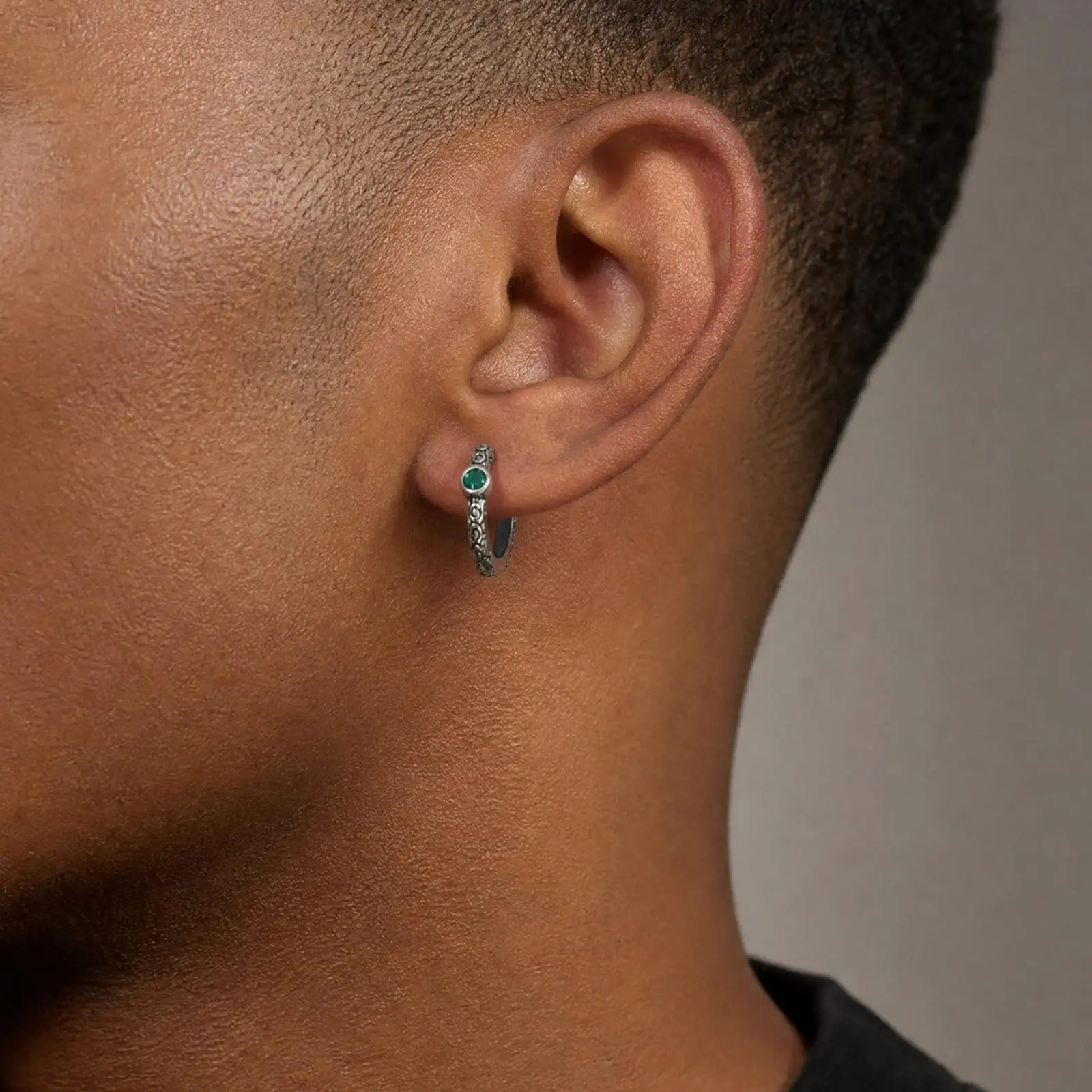 Vnox Huggie Hoop Earrings for Men, Copper Vintage Carved Pattern Green Zircon Piercing Ear Ring Punk Hip Hop Jewelry Gift