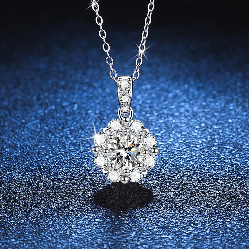 D Color Moissanite Pendant Necklace Women's Sunflower Necklace 1 Carat Moissanite Silver Necklace Platinum PT950 Mark
