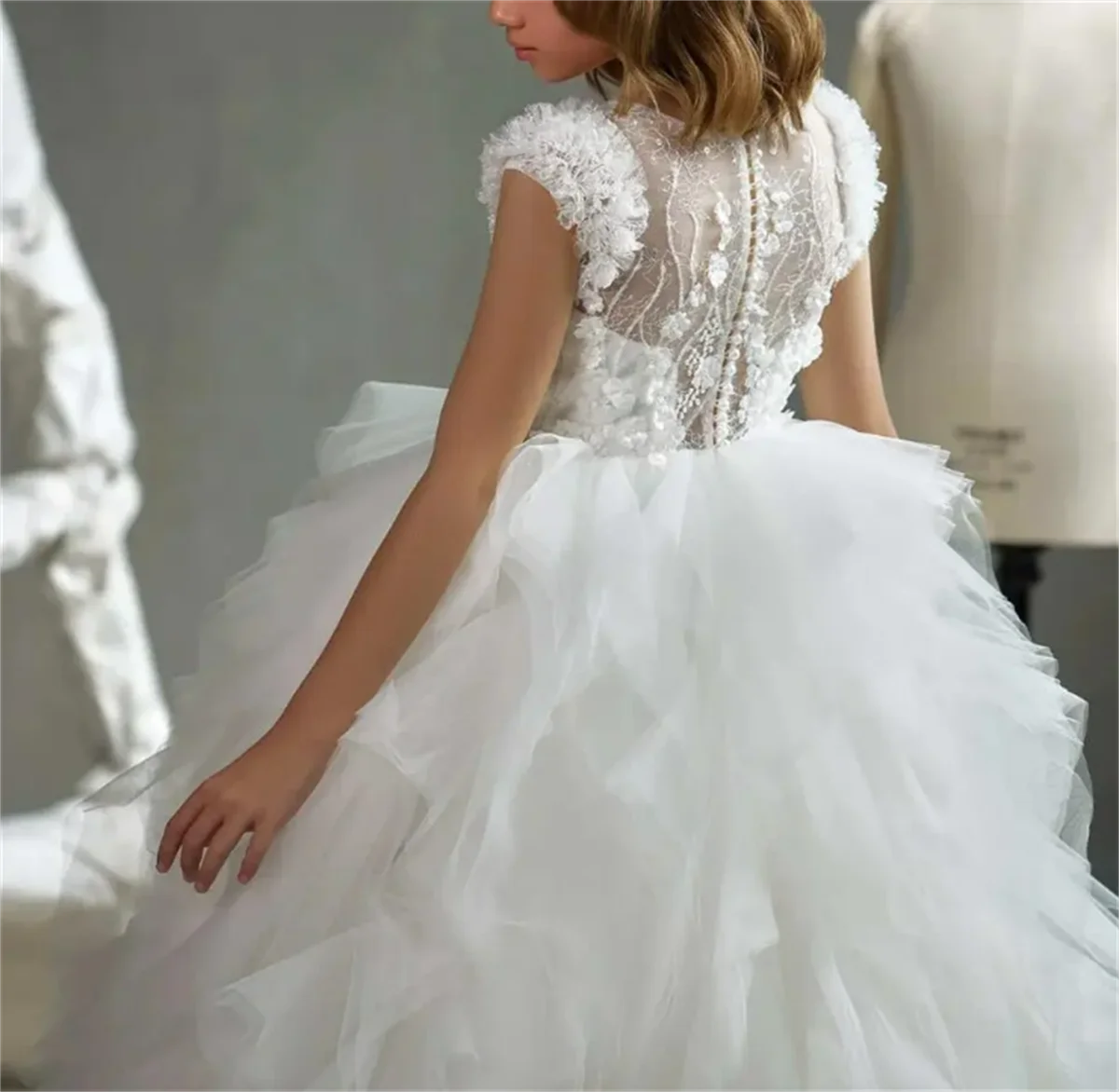 Robe de fille de fleur blanche moelleuse, superposée, dentelle de tulle, décalcomanie perlée, fleur élégante, mariage, anniversaire charistique de l'enfant, robe de fête