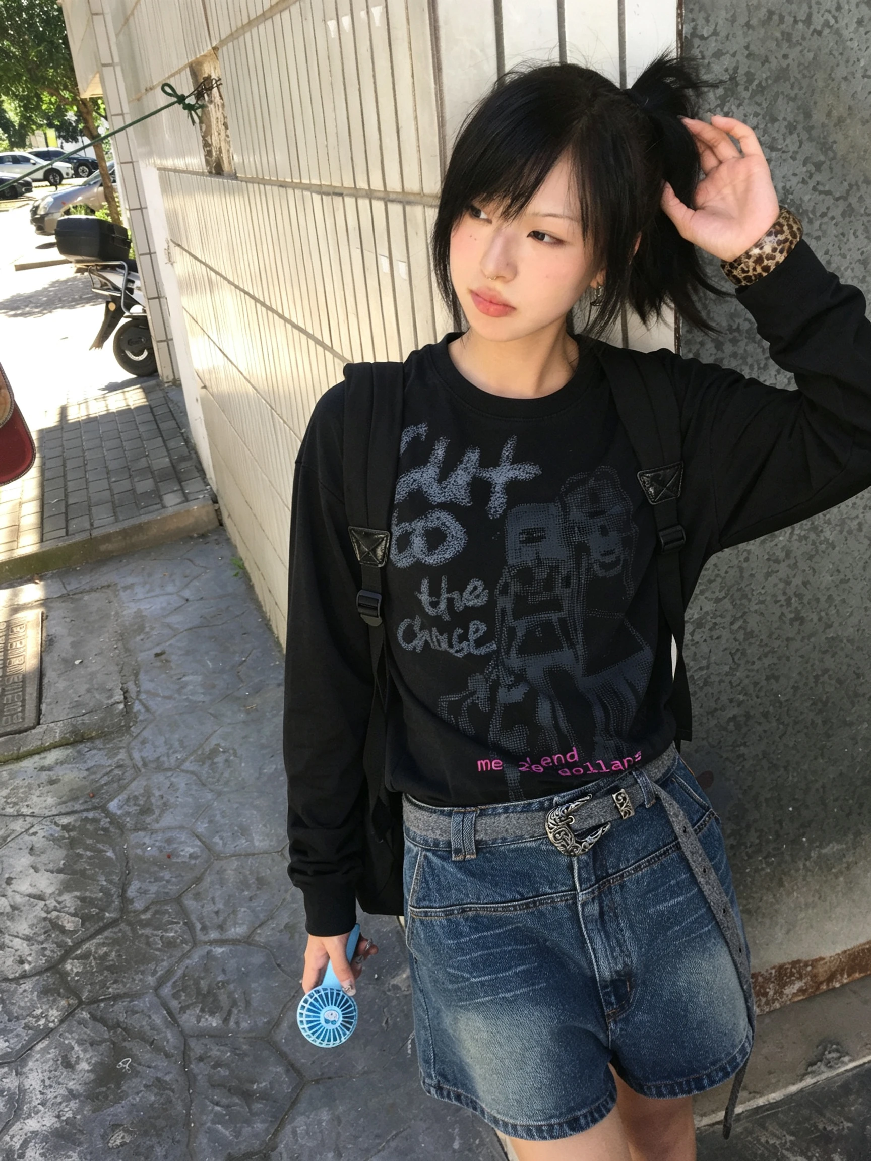 Karrram Japanisches Y2k Anime-Print-T-Shirt im Trashy-Stil der 2000er Jahre, langärmeliges schwarzes Oberteil, Vintage Harajuku Streetwear, amerikanischer Retro-Look – Detail 8