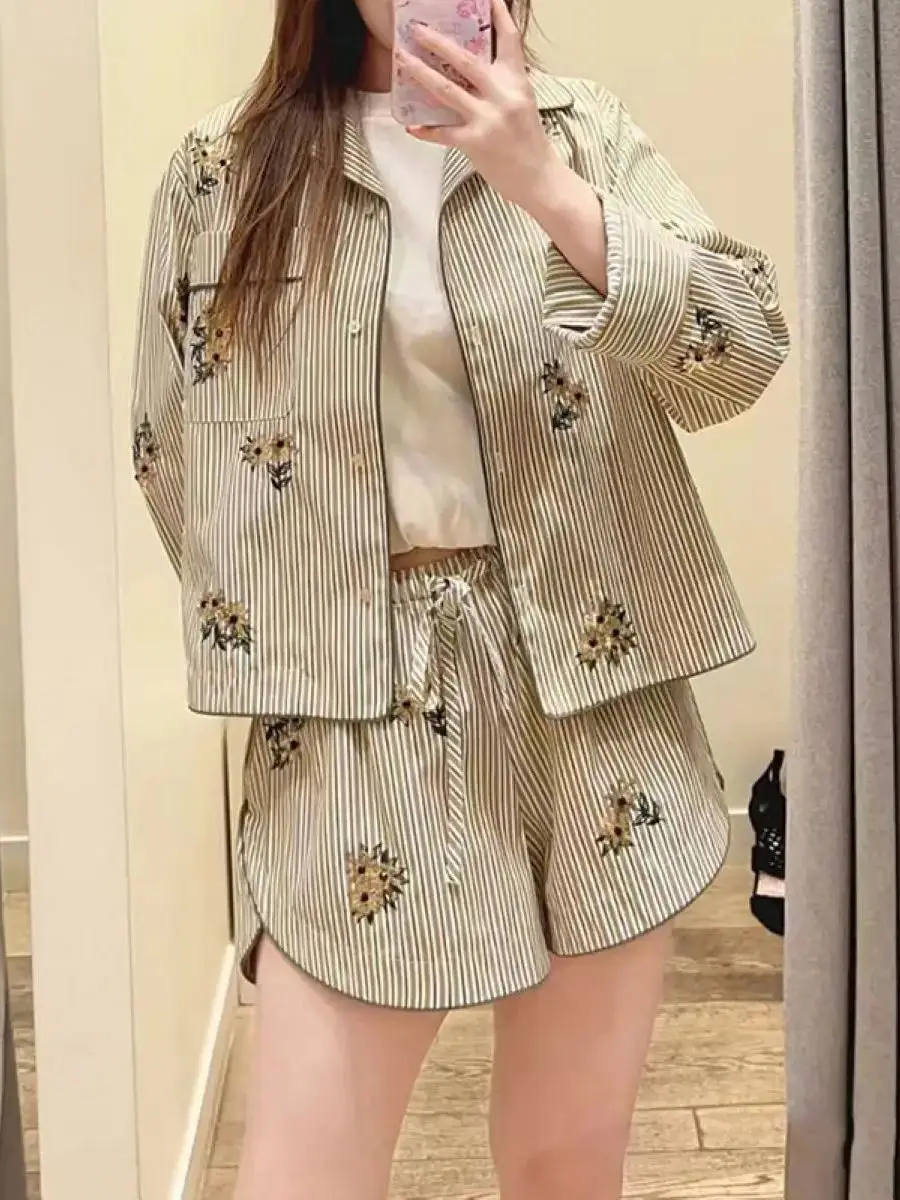 

Sequin Flowers Embroidery Set for Women Turn-down Collar Long Sleeve Shirt + Elastic Waist Shorts 2026 New Casual Striped Suit