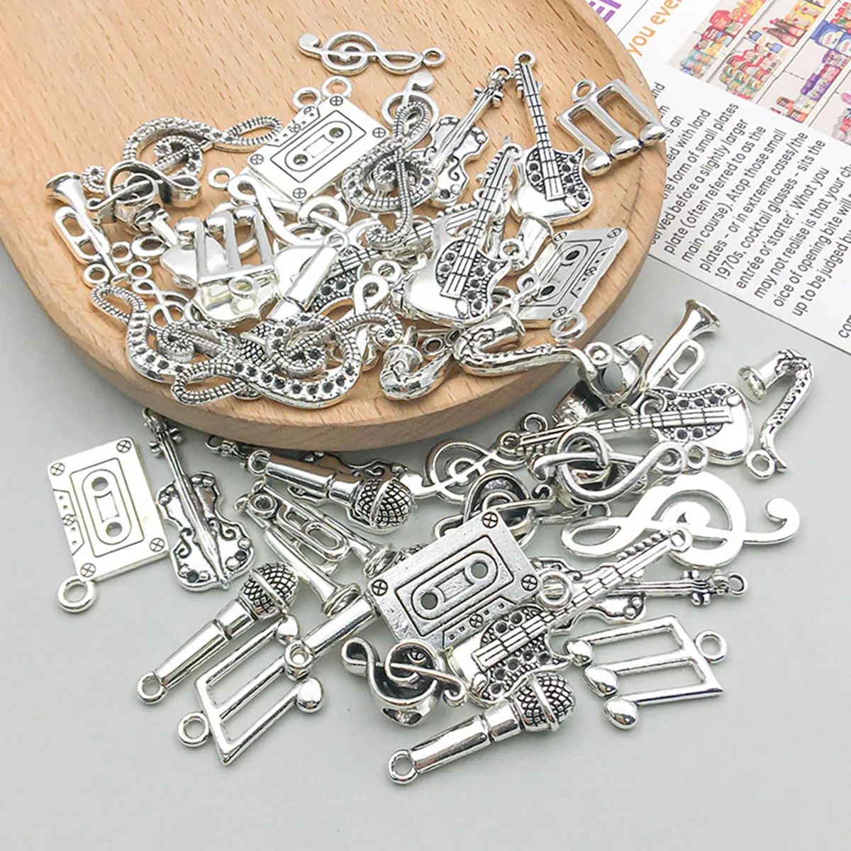 20/50Pcs Vintage Random DIY Bulk Violin Guitar Musical Note Charms Mixed Hip Hop Music Instruments Microphone Pendant Accessory