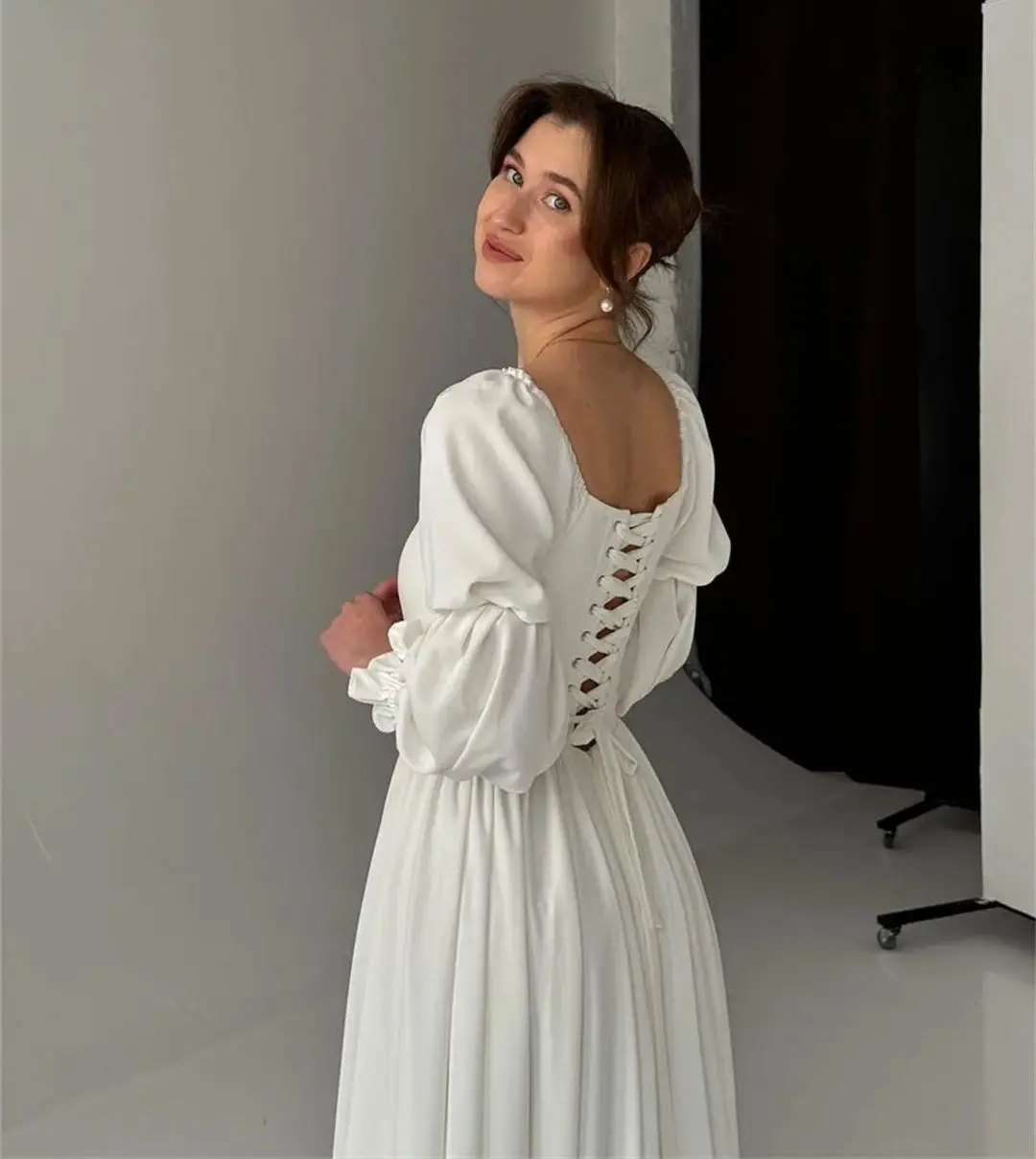 فساتين سهرة عادية على الطراز اليوناني بأكمام فانوس بسيطة وخصر باسك وكشكشة فستان زفاف أنيق برباط حتى رداء حفلات رسمي