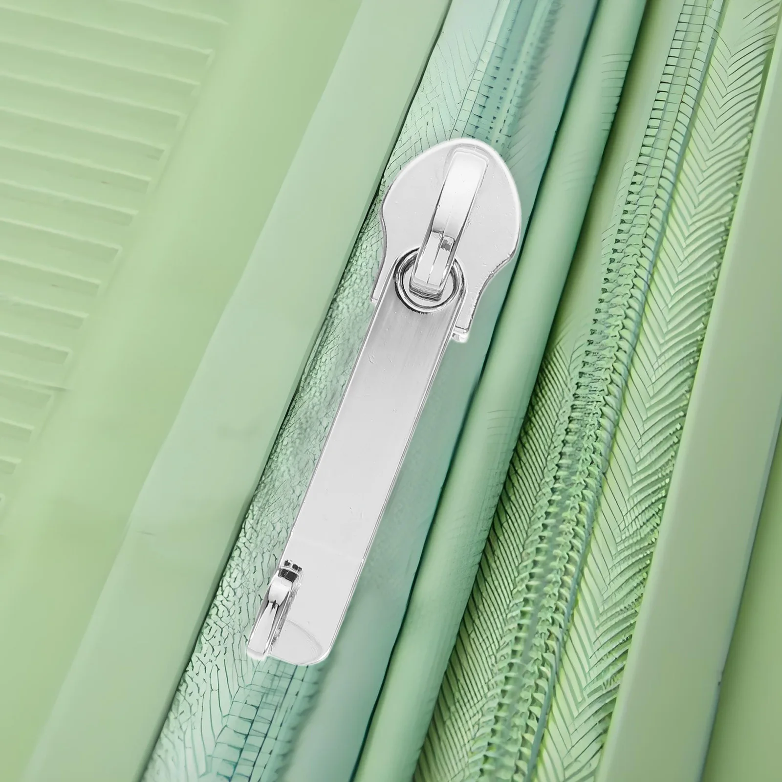 

4Pcs Durable Smooth Pull Tab Zipper Slider Replacement for Luggage Suitcase Easy Operation Fix Suitcase Zipper Pull